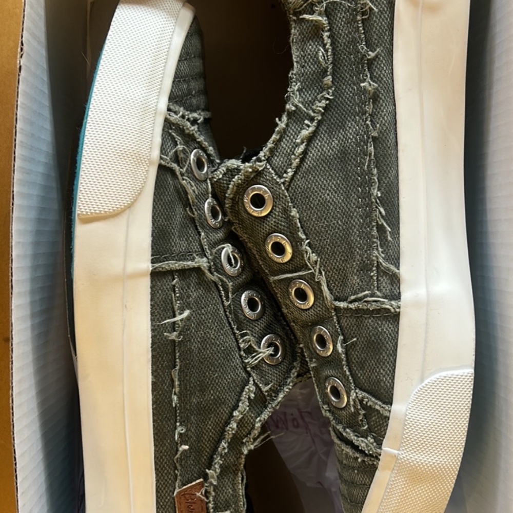 Blowfish canvas shoe